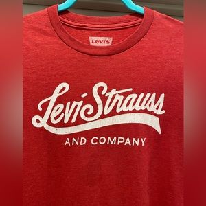 VTG Classic Red Levi’s Levi Strauss Distressed Logo Graphic Tee T-Shirt - Size M